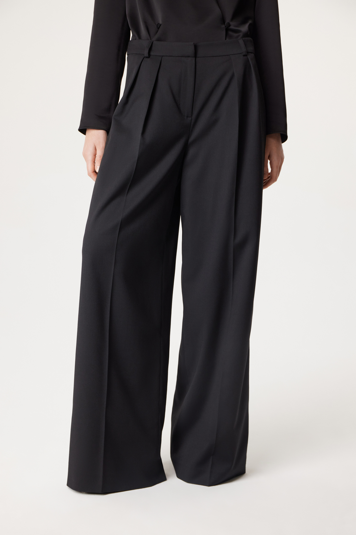Брюки прямые Iman , черный, арт. FR24SS1PN03FLW120BL купить в интернет-магазине Брюки прямые Iman , черный, арт. FR24SS1PN03FLW120BL купить в интернет-магазине