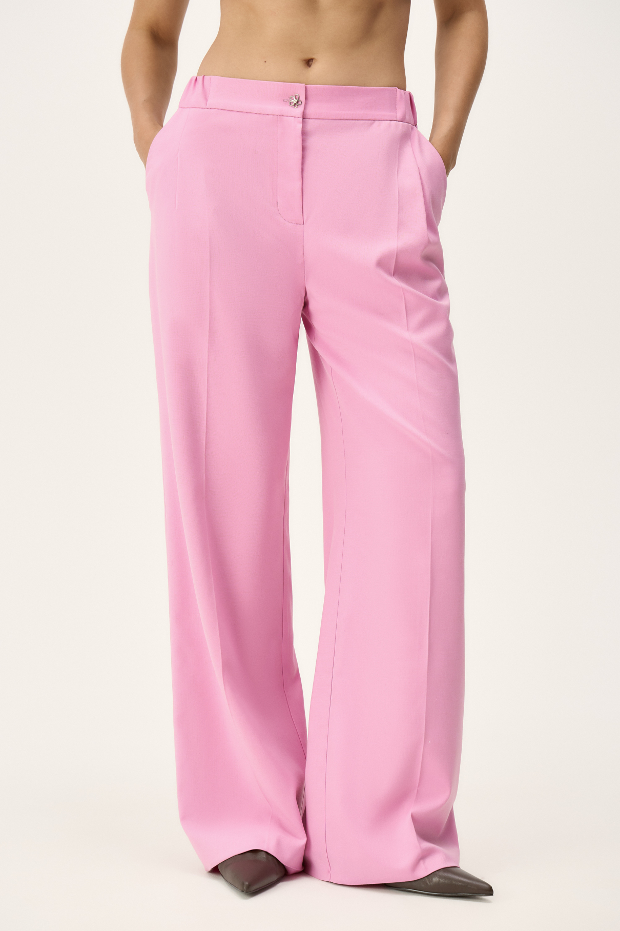 Брюки прямые Iman , розовый, арт. FR24SS1PN03FLW120PN купить в интернет-магазине Брюки прямые Iman , розовый, арт. FR24SS1PN03FLW120PN купить в интернет-магазине