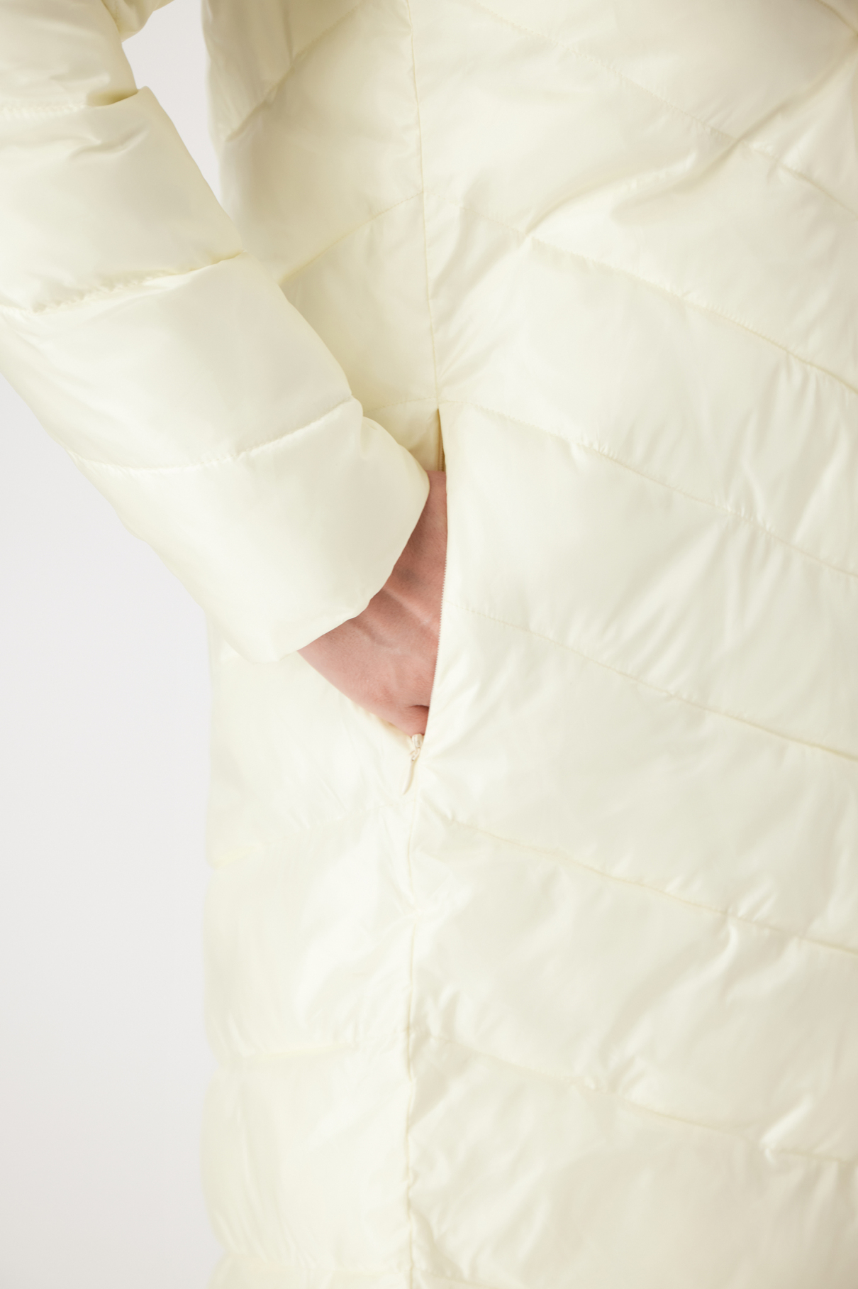 Пальто утепленное Abadi , молочный, арт. FR24SS1DJ40HDW600ML купить в интернет-магазине Пальто утепленное Abadi , молочный, арт. FR24SS1DJ40HDW600ML купить в интернет-магазине