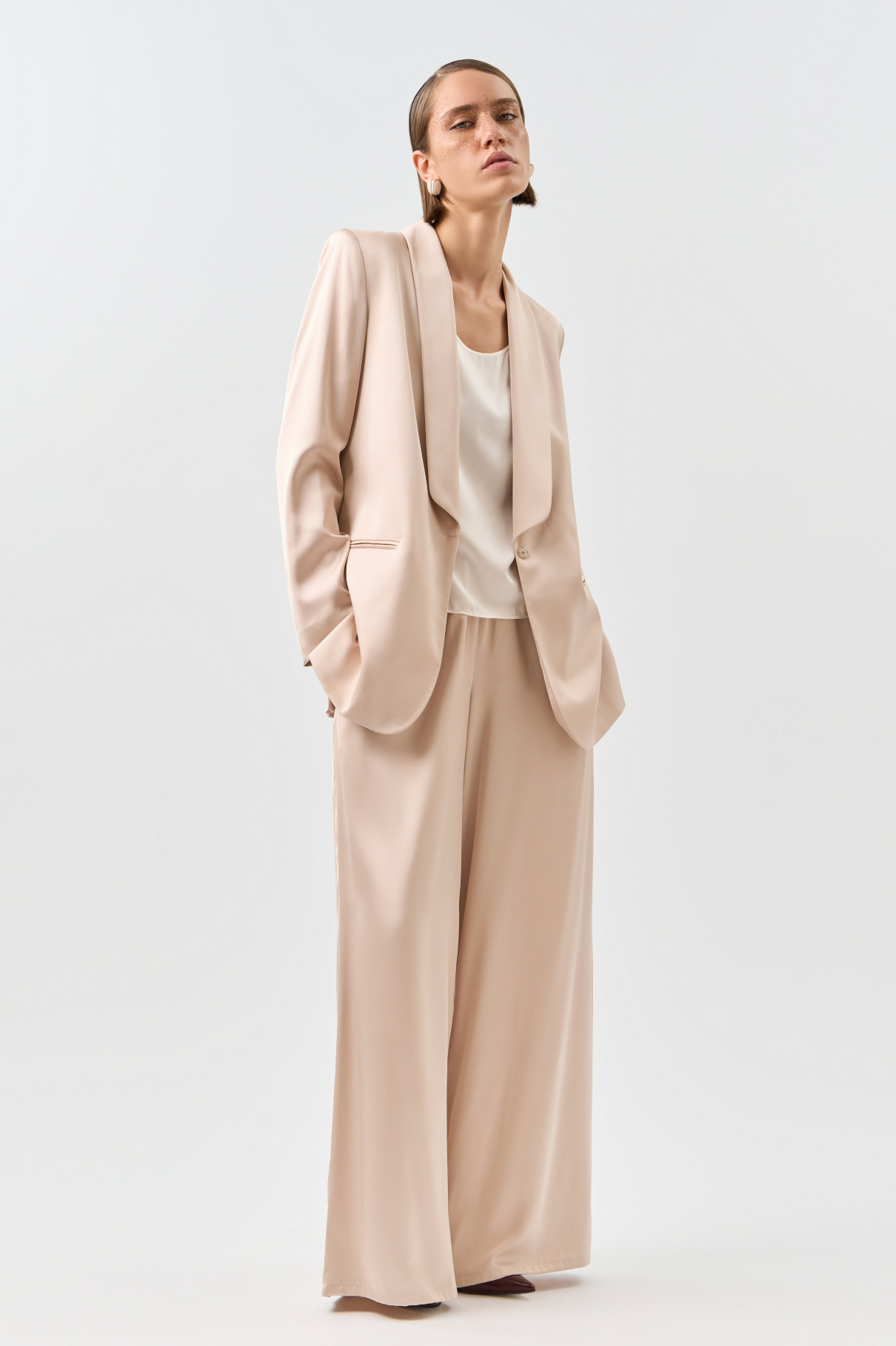 Брюки Magdalena , бежевый, арт. FR24SS1PN030W530BG купить в интернет-магазине Брюки Magdalena , бежевый, арт. FR24SS1PN030W530BG купить в интернет-магазине