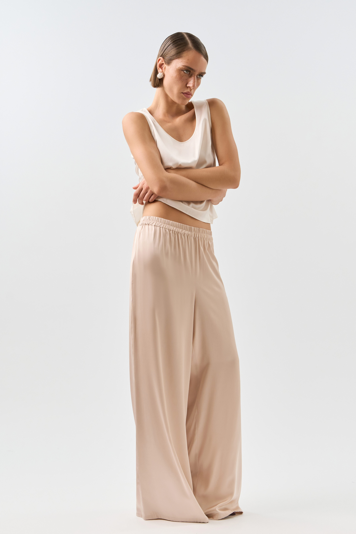 Брюки Magdalena , бежевый, арт. FR24SS1PN030W530BG купить в интернет-магазине Брюки Magdalena , бежевый, арт. FR24SS1PN030W530BG купить в интернет-магазине