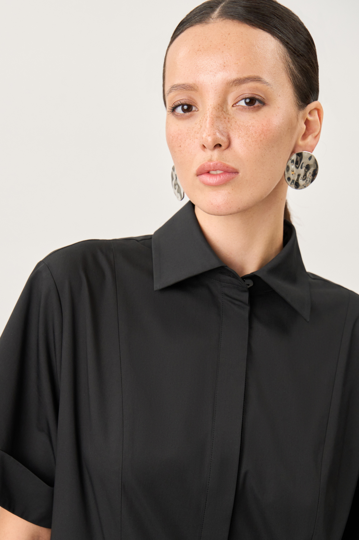Платье-рубашка Menara , черный, арт. FR24SS1DR22BLW320BL купить в интернет-магазине Платье-рубашка Menara , черный, арт. FR24SS1DR22BLW320BL купить в интернет-магазине