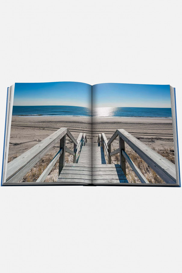 Книгa Assouline Travel Hamptons Private