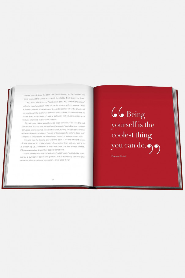 Книга ASSOULINE Valentino Rosso