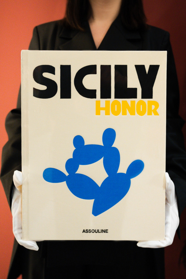 Книгa Assouline Sicily Honor