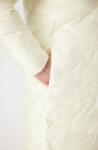 Пальто утепленное Abadi , Молочный, арт. FR24SS1DJ40HDW600ML купить в интернет-магазине