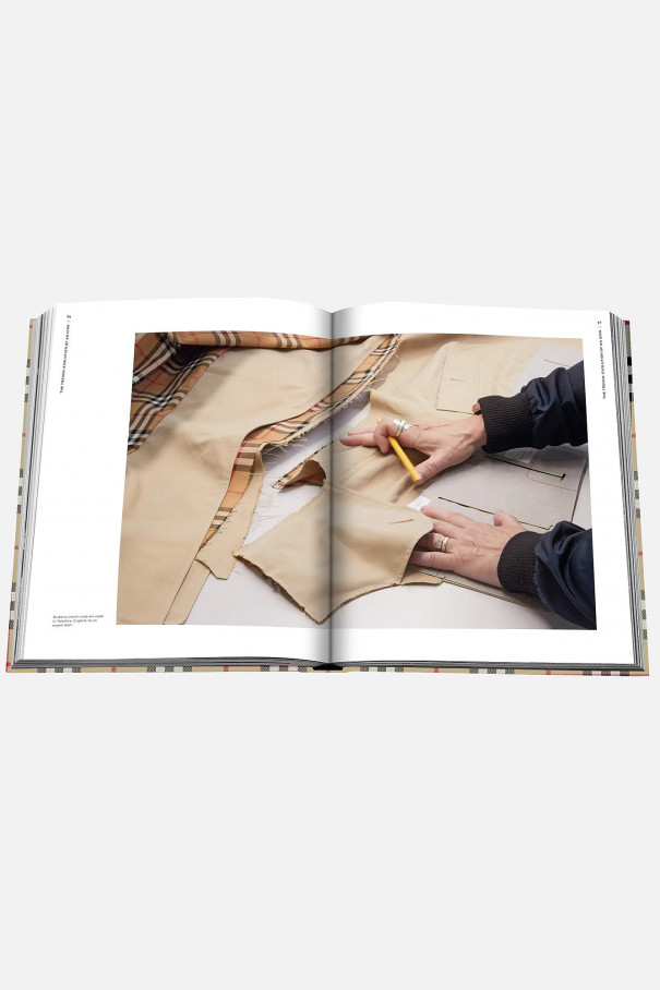 Книга ASSOULINE Burberry