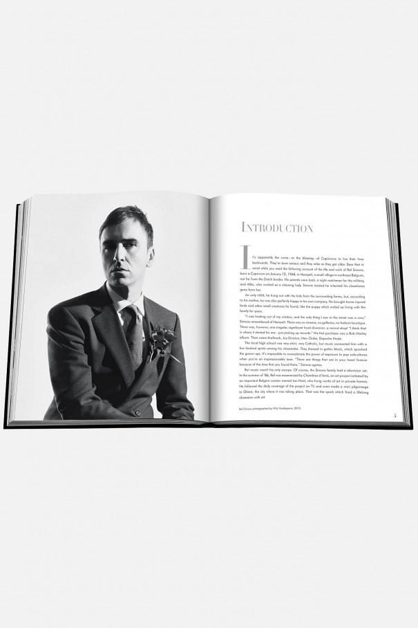 Книга ASSOULINE Dior by Raf Simons