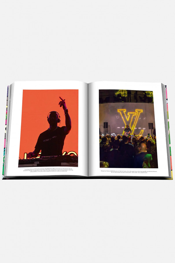 Книга ASSOULINE Louis Vuitton: Virgil Abloh (Classic Cartoon Cover)